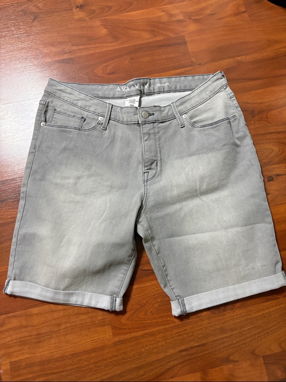 NWOT Ava & Viv Bermuda Shorts